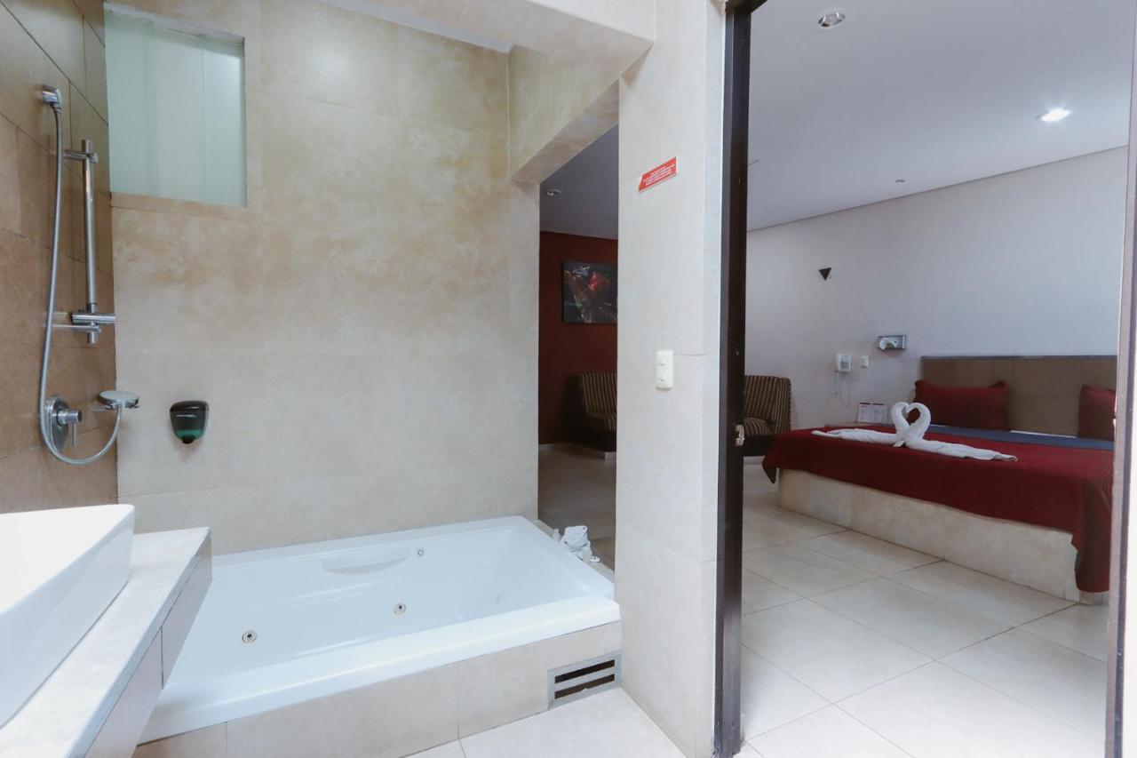 Auto Hotel Las Maravillas Santa Cruz Xoxocotlán Exterior foto